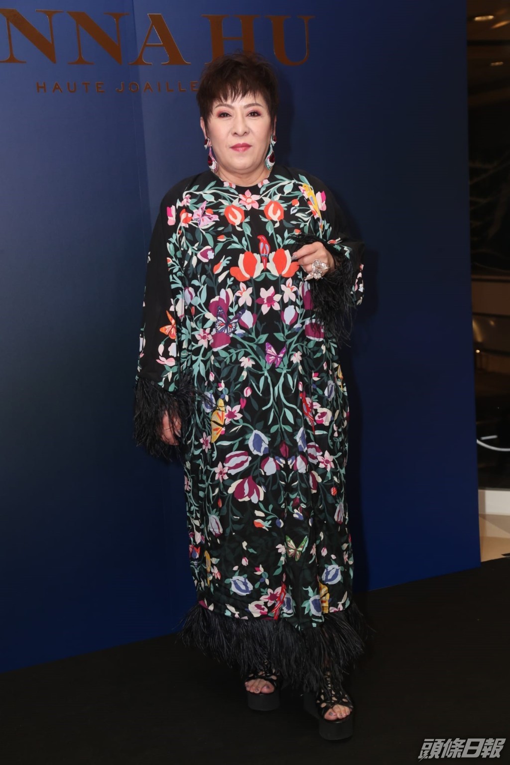 向太今日出席活動代兒子和新抱報喜。